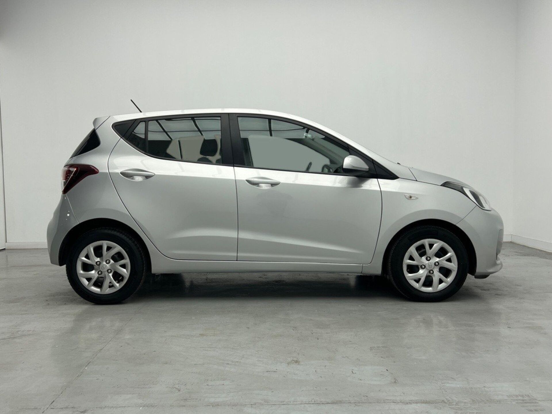 Imagen 3 de HYUNDAI i10