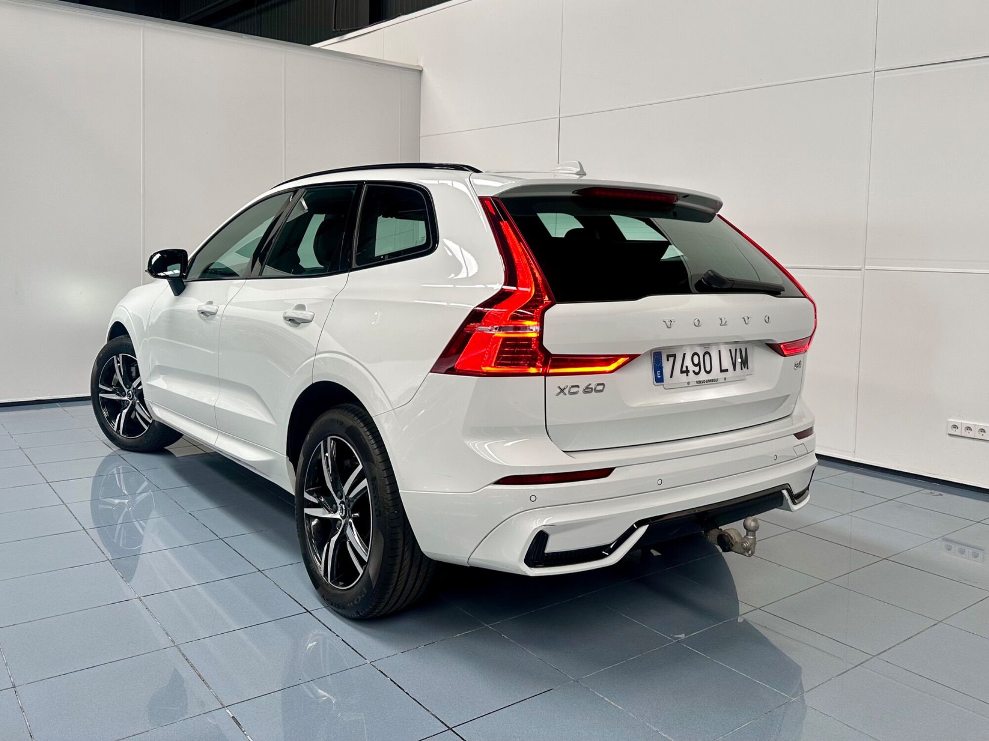 Foto del VOLVO XC60 B4 R-Design FWD Aut.