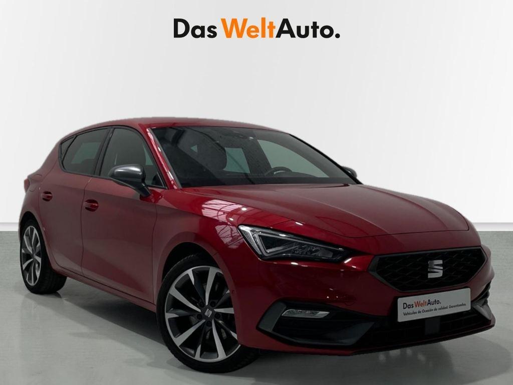 SEAT León (1.5 eTSI S&S FR Launch Pack L DSG 110 kW (150 CV)) en Barcelona