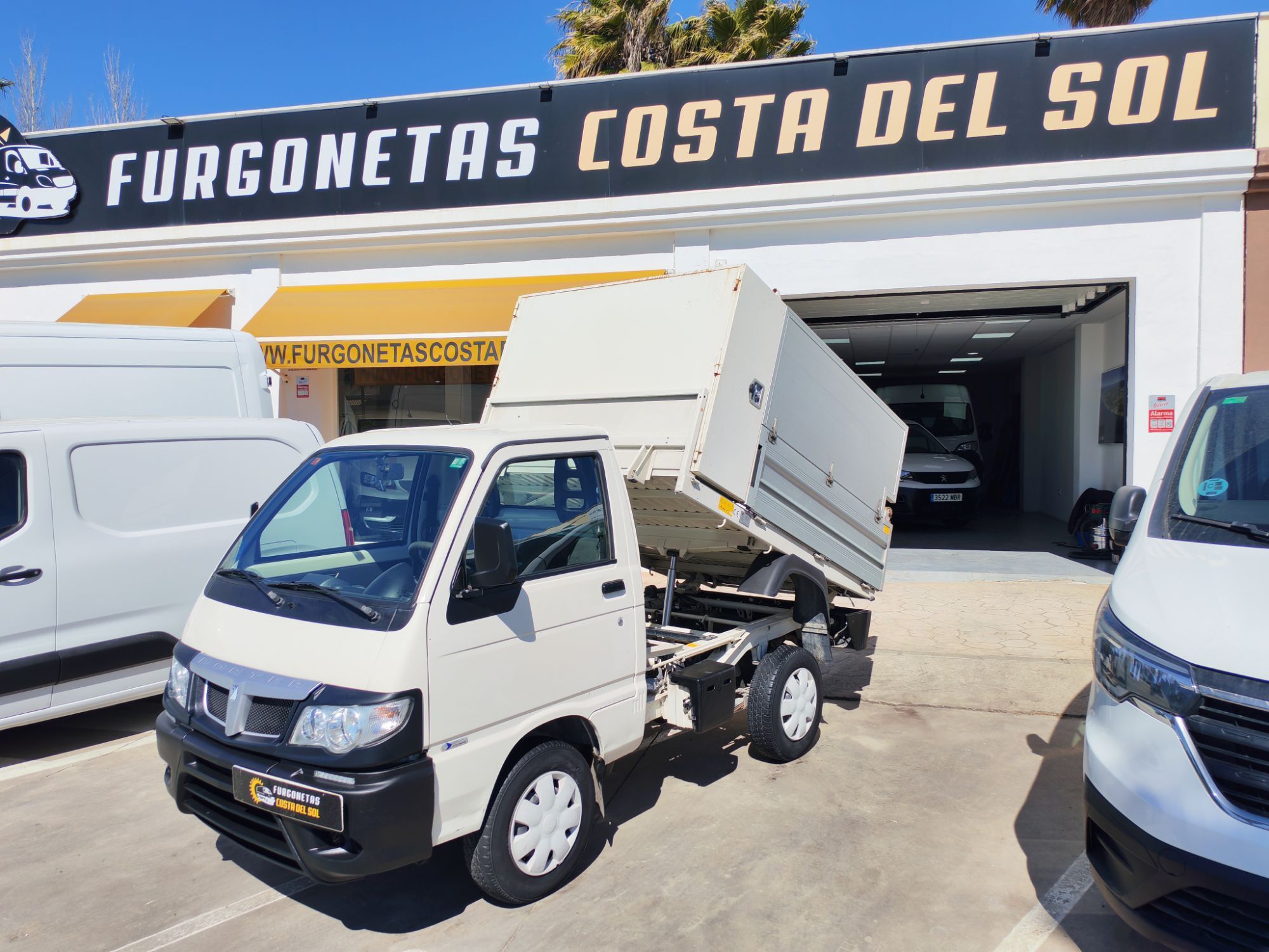 Foto del PIAGGIO Porter Tipper 1.3 M-Tech GLP STD