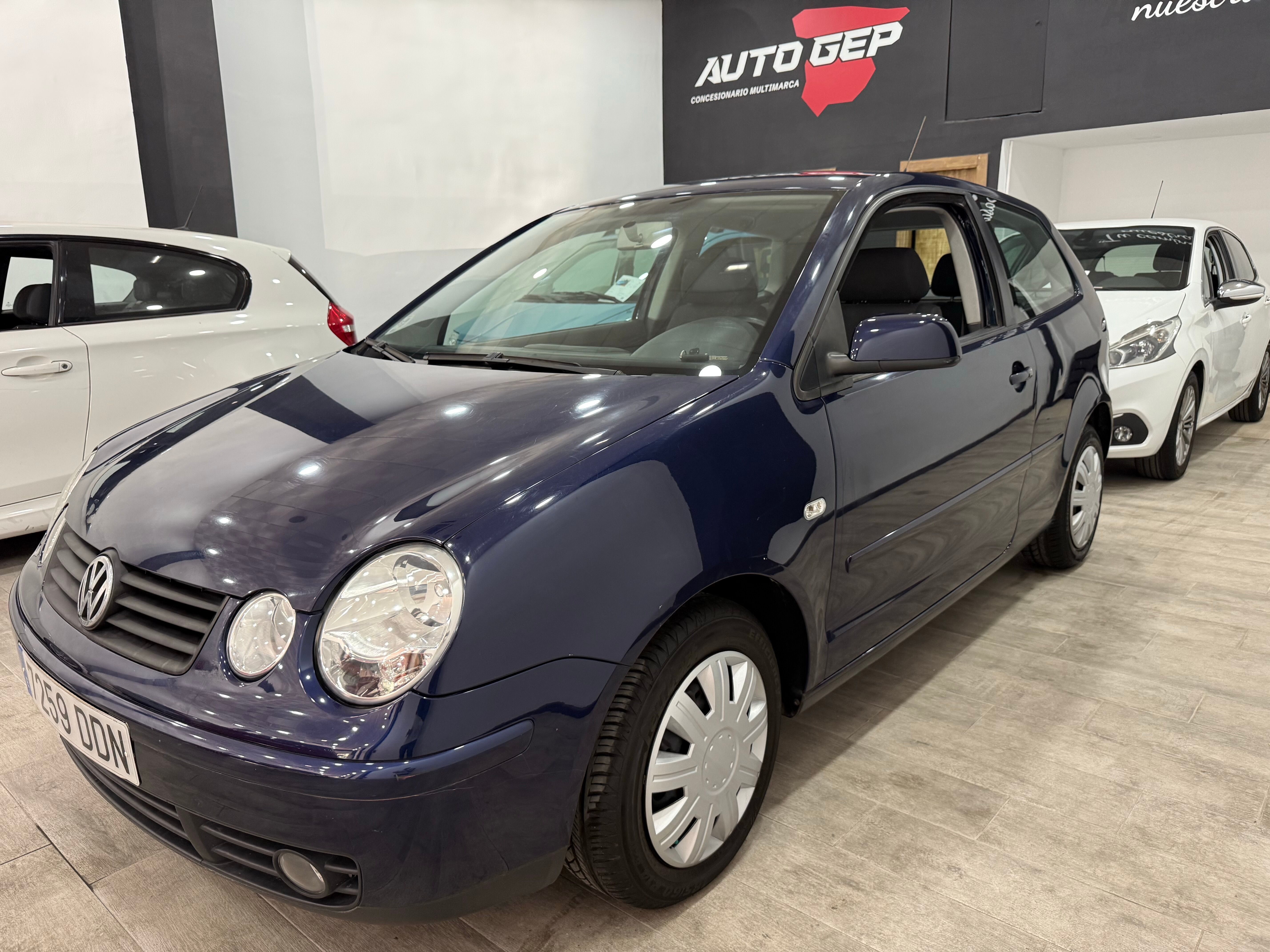 VOLKSWAGEN Polo (1.4 Highline 75CV) en Almería