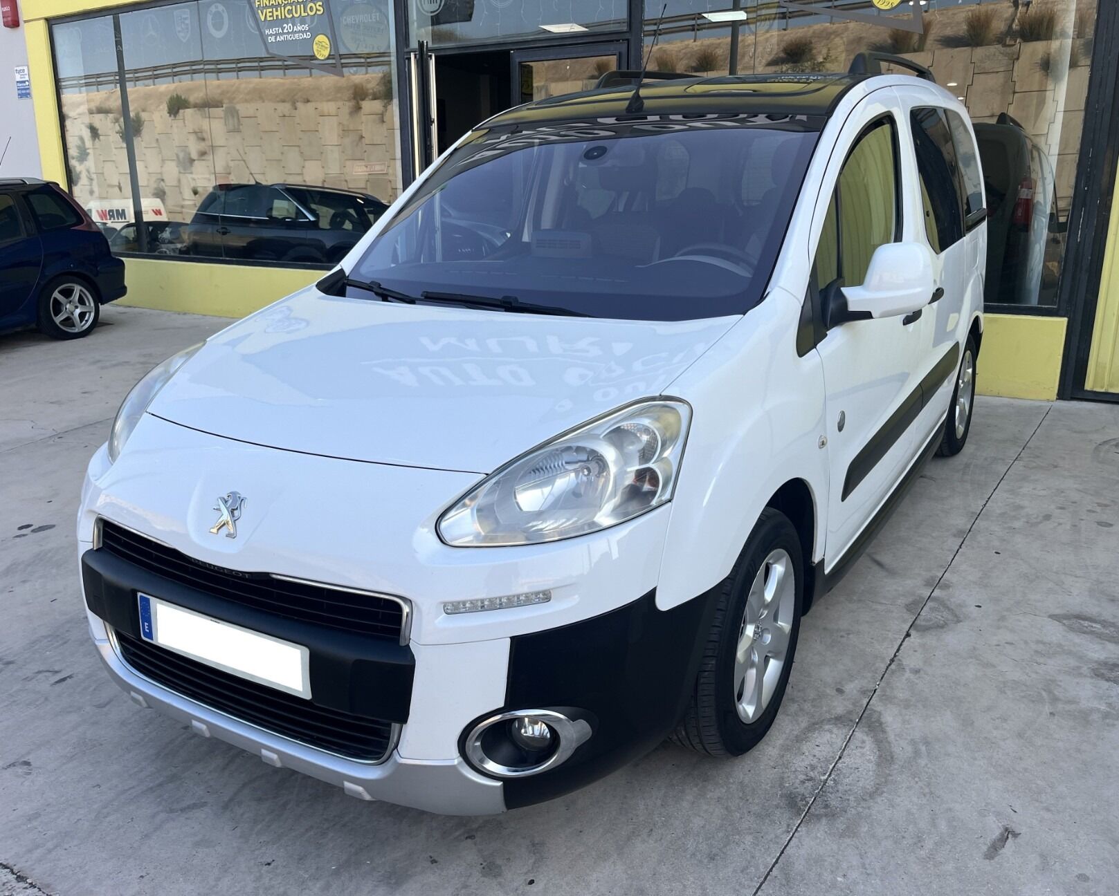 PEUGEOT Partner (Tepee Outdoor 1.6 HDi 115cv FAP Euro 5) en Murcia