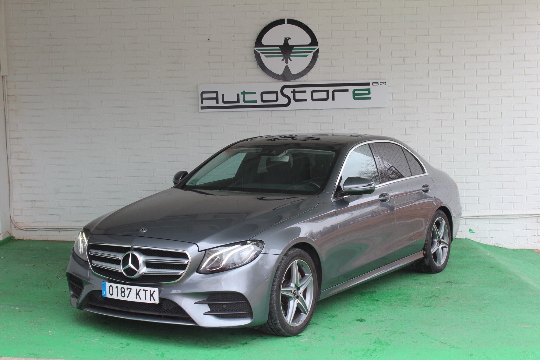 MERCEDES Clase E (E 220 d) en Barcelona