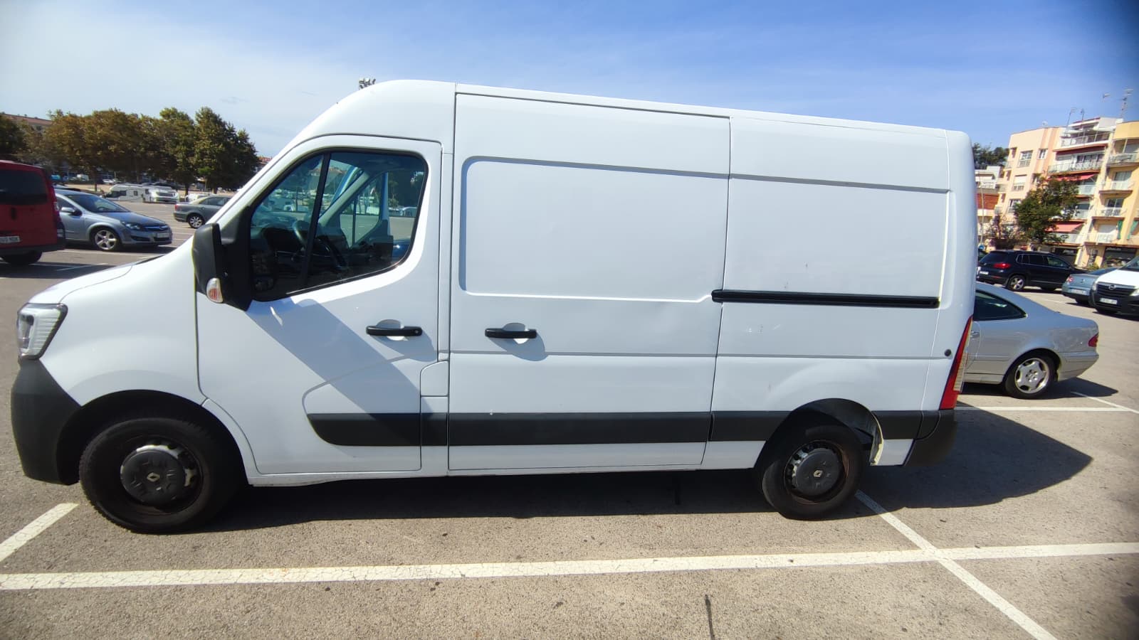 Foto del RENAULT Master Combi9 Energy Blue dCi L2H2 3500 120kW