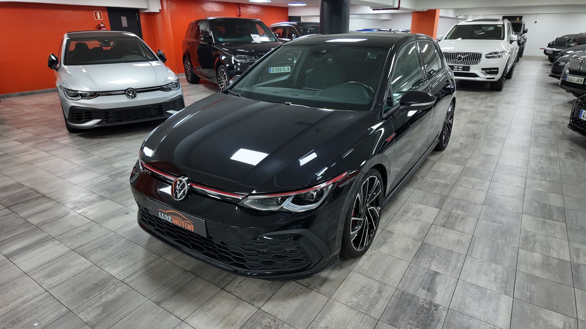 VOLKSWAGEN Golf (2.0 TSI GTI DSG 180kW) en Madrid