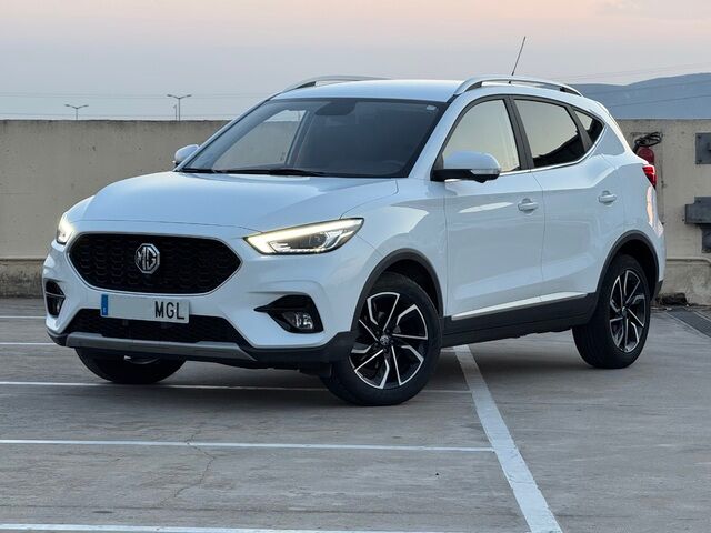 MG ZS (1.5 Luxury 78 kW (106 CV)) en Barcelona