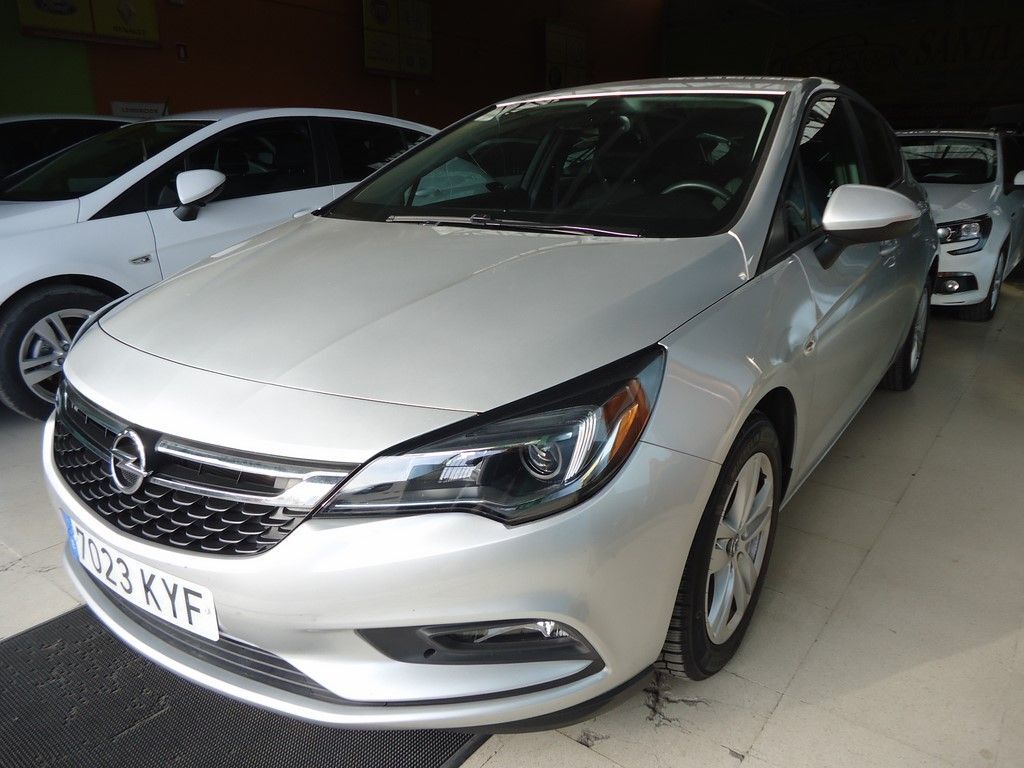 OPEL Astra (1.6CDTi S-S Selective Pro 110) en Sevilla