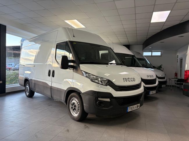 Foto del IVECO Daily Furgón 35C16 V 3520L H2 12.0 156