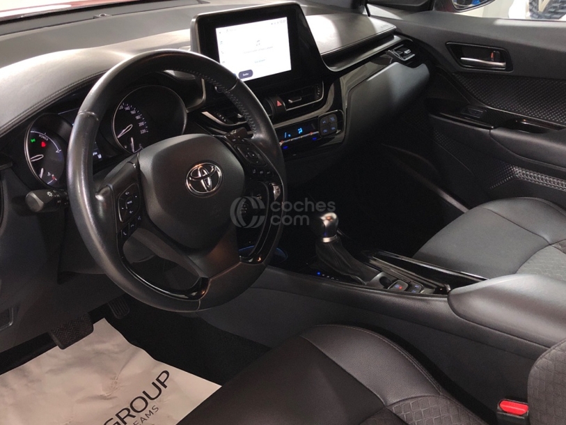Foto del TOYOTA C-HR 200H Advance