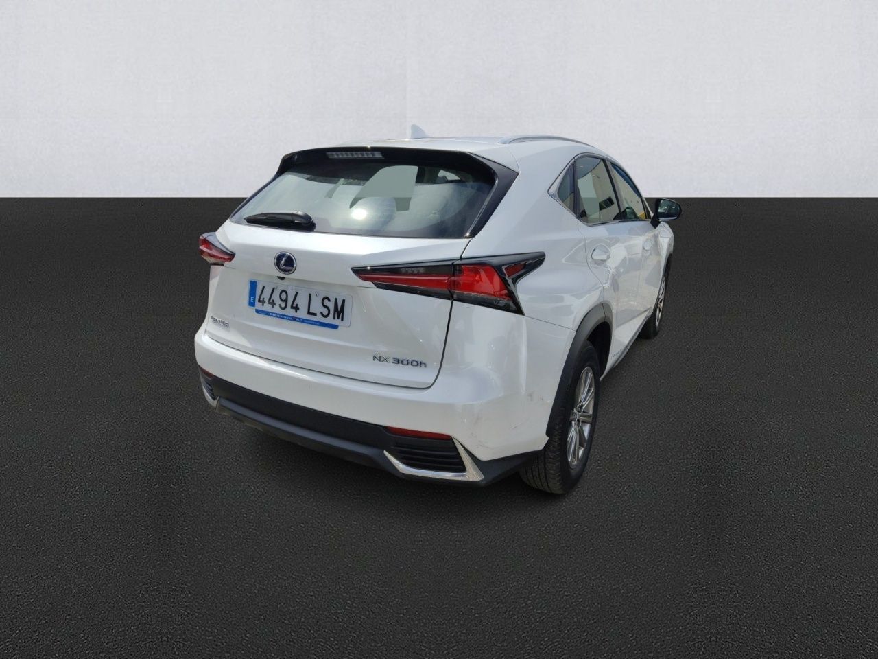 LEXUS NX (300h Business Navigation 2WD 145 kW (197 CV)) en Madrid