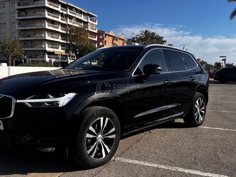 Foto del VOLVO XC60 B4 Momentum Pro AWD Aut.