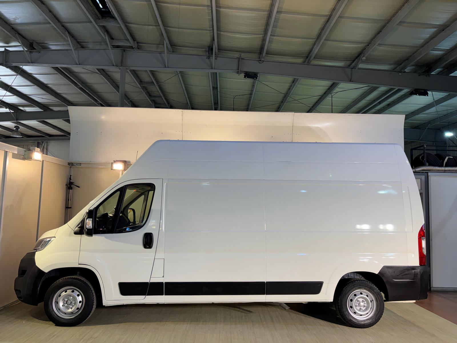 Foto del CITROEN Jumper Fg. 2.0BlueHDi 35 L3H3 130