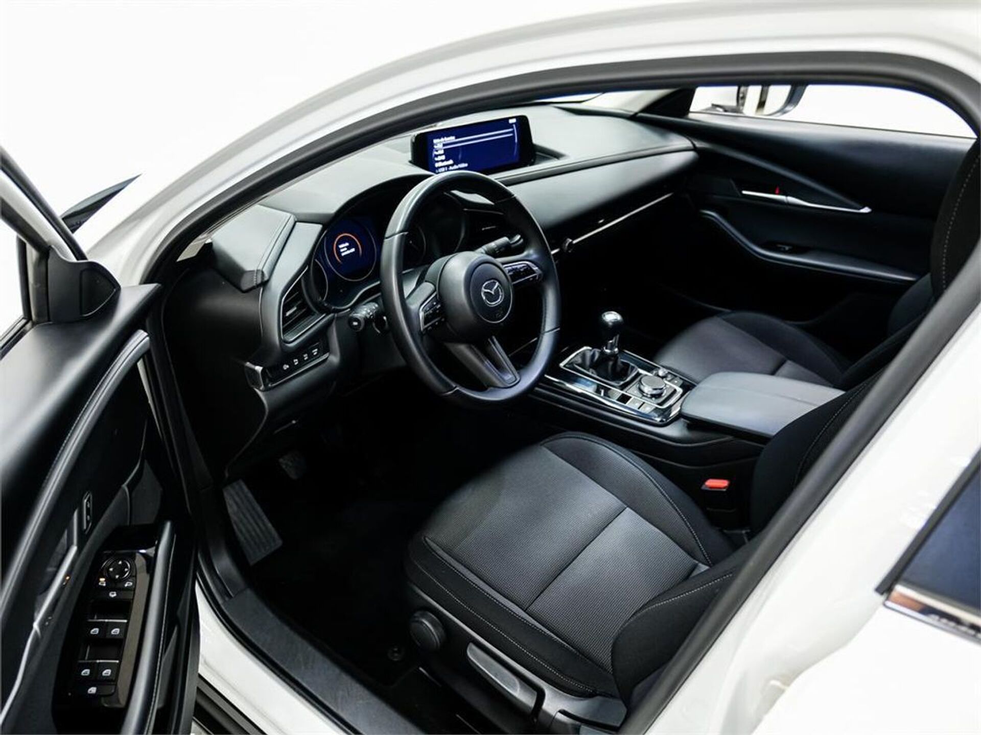 Imagen 3 de MAZDA CX-30