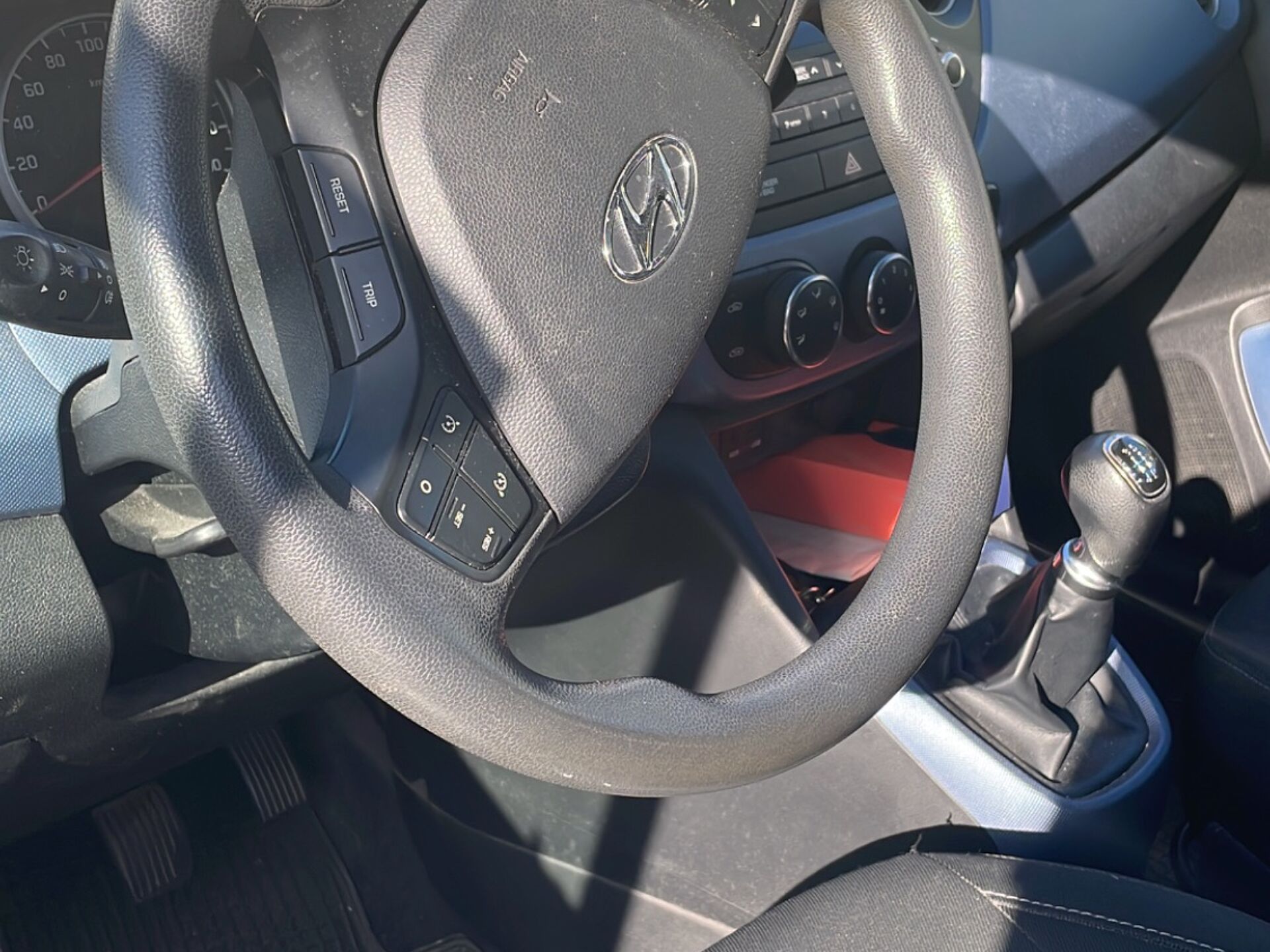 Imagen 3 de HYUNDAI i10