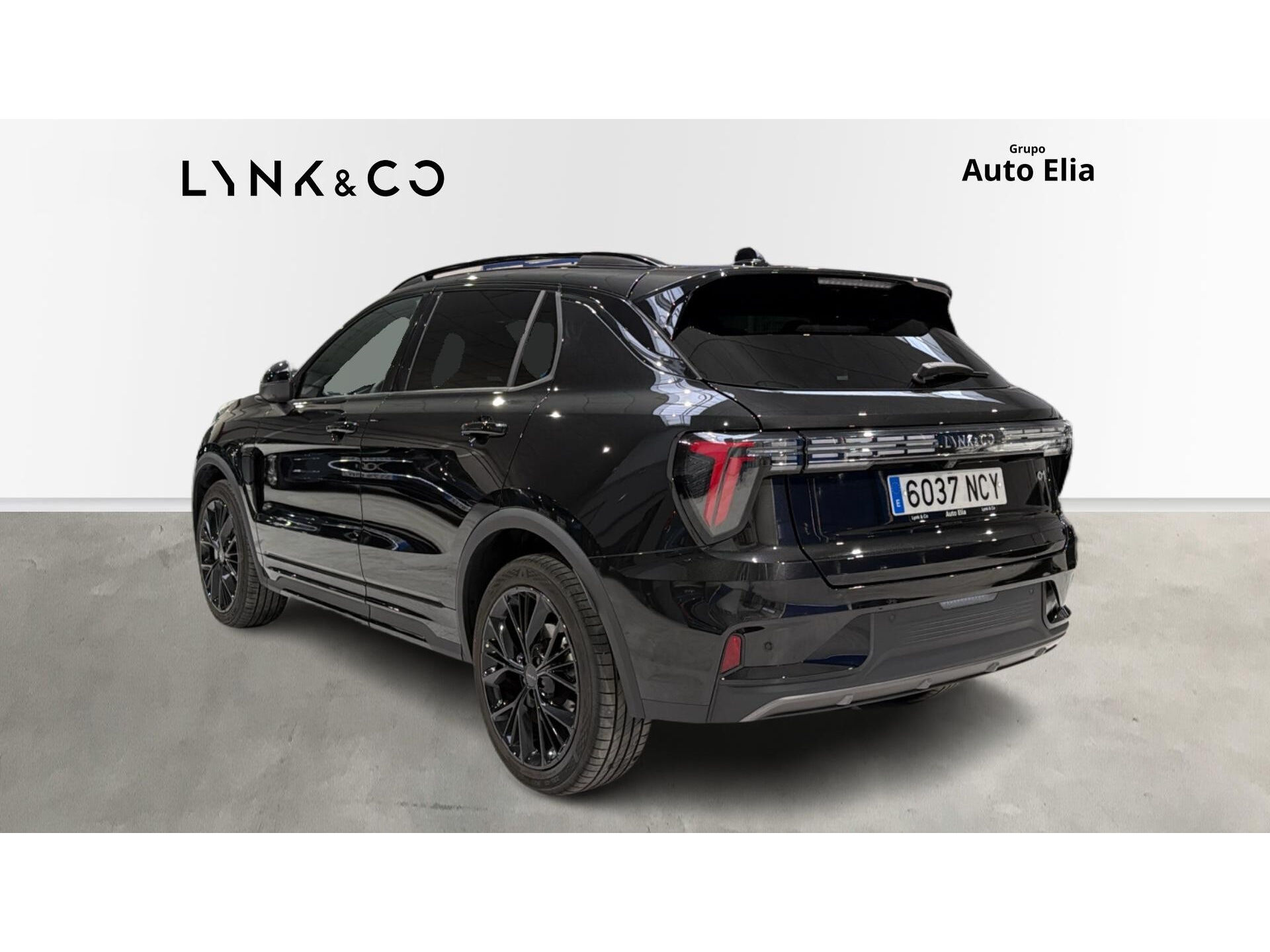 Imagen 2 de LYNK & CO 01
