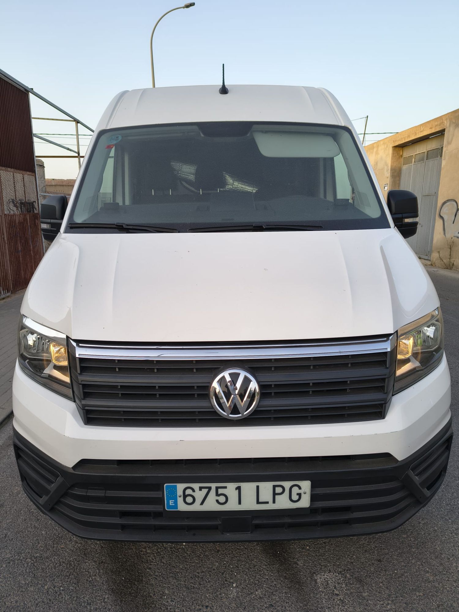 Foto del VOLKSWAGEN Crafter Furgón 2.0TDI SCR 35 BL L4H3 130kW