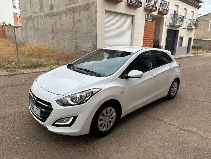 Foto del HYUNDAI i30 CW 1.6CRDi BD 25 Aniversario 110