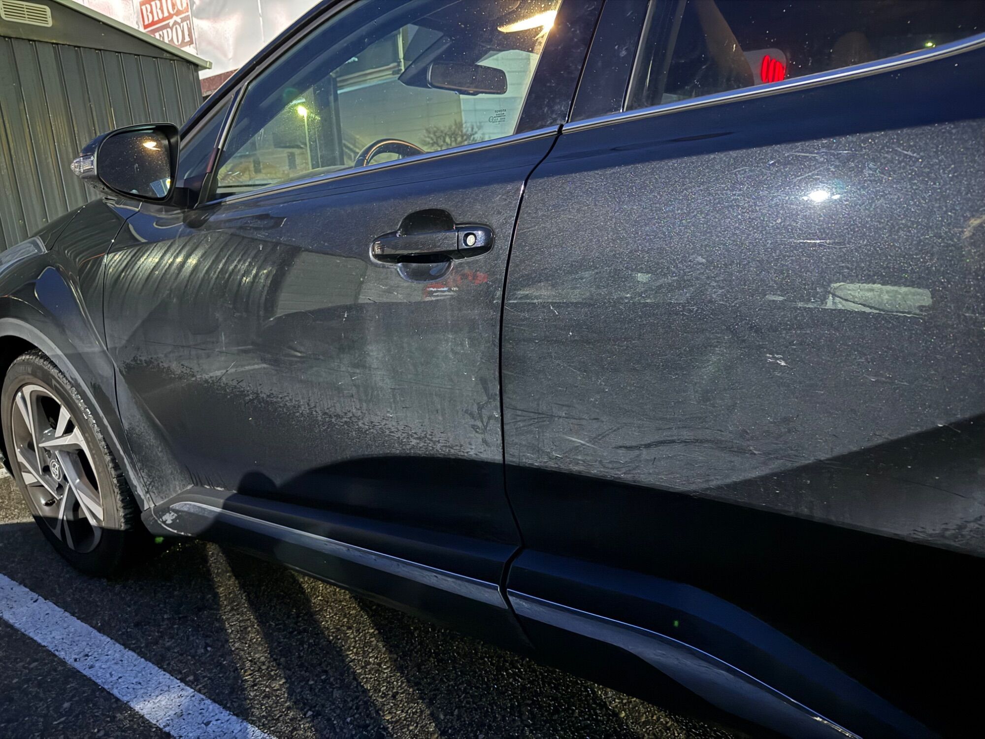 Foto del TOYOTA C-HR 125H Advance