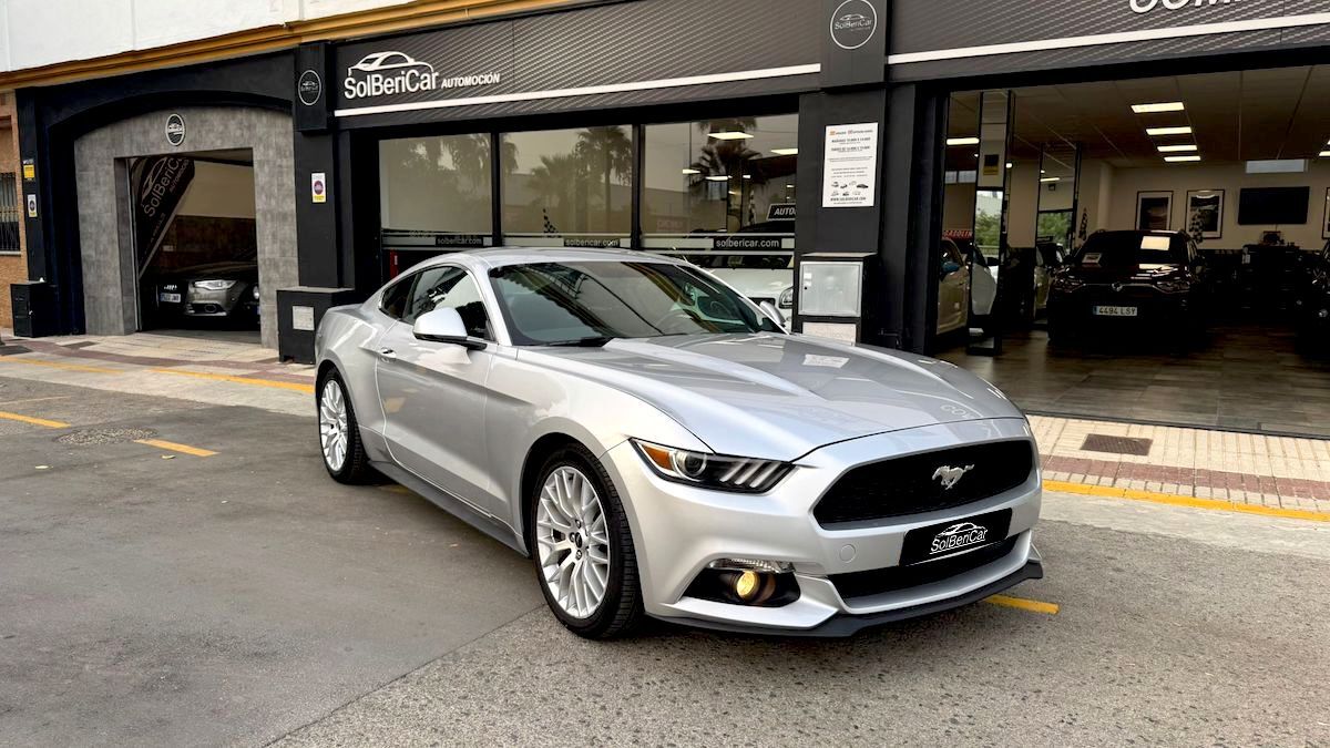 FORD Mustang (Fastback 2.3 EcoBoost) en Málaga