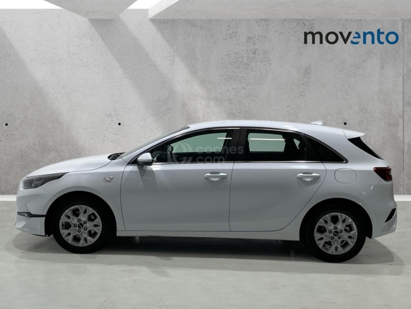 Foto del KIA Ceed 1.6 MHEV iMT Drive 136