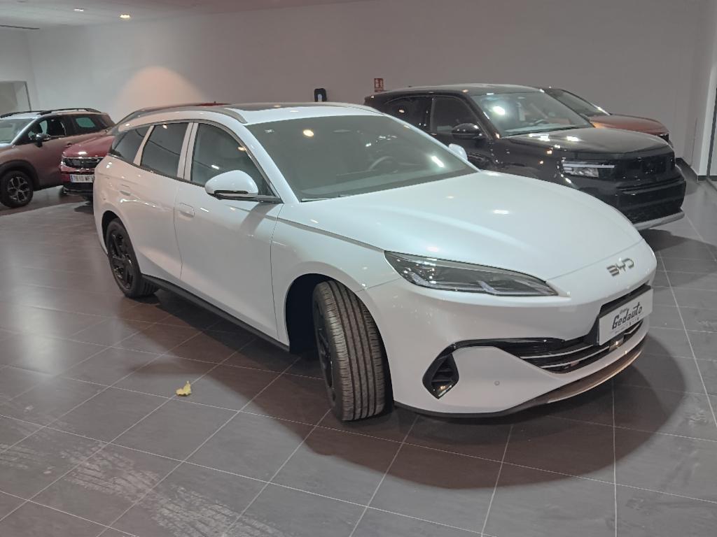 BYD Seal U (DM-I TOURING COMFORT) en Badajoz