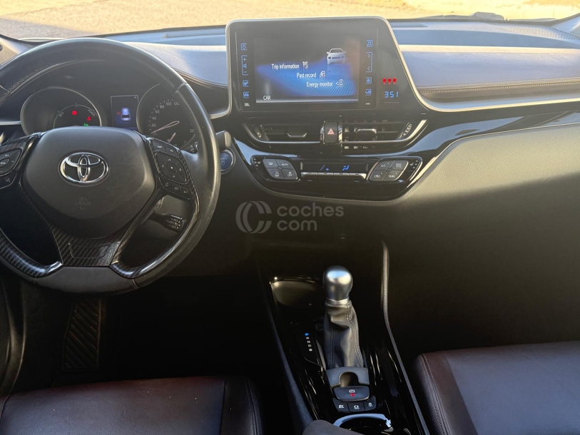 Foto del TOYOTA C-HR 125H Dynamic Plus