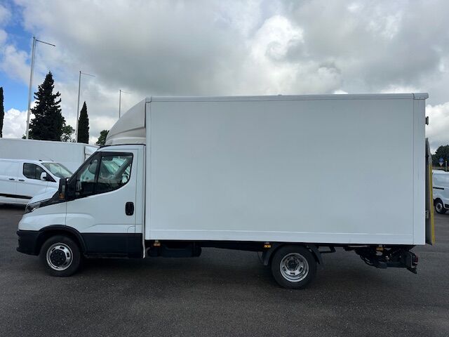 Foto del IVECO Daily Chasis Cabina 35C16 3750 156