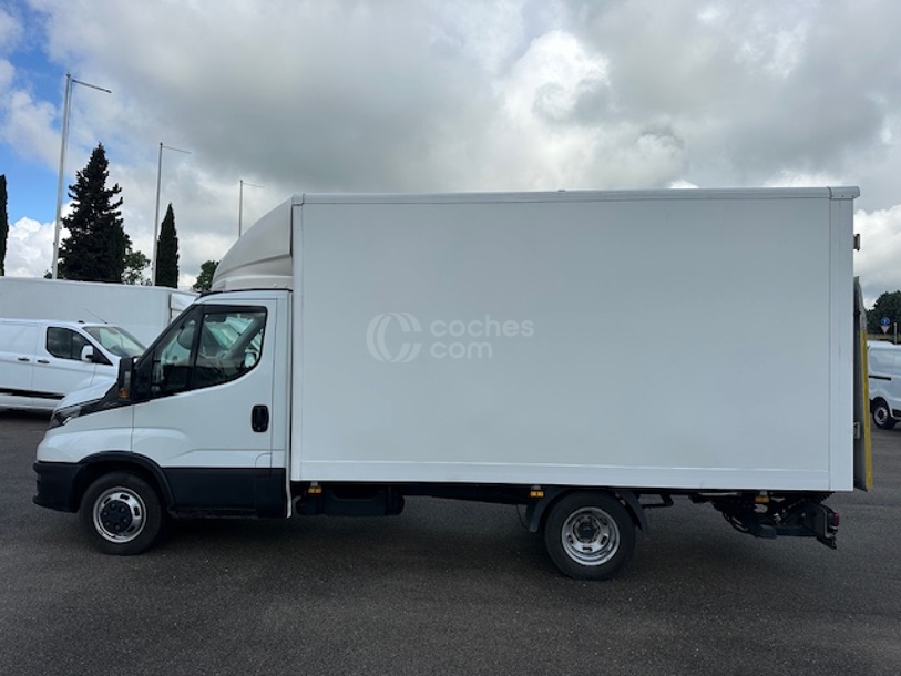 Foto del IVECO Daily Chasis Cabina 35C16 3750 156