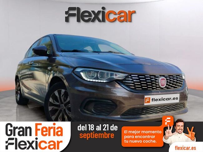 FIAT Tipo (1.4 16v Lounge 70kW (95CV) gasolina 5p.) en Baleares