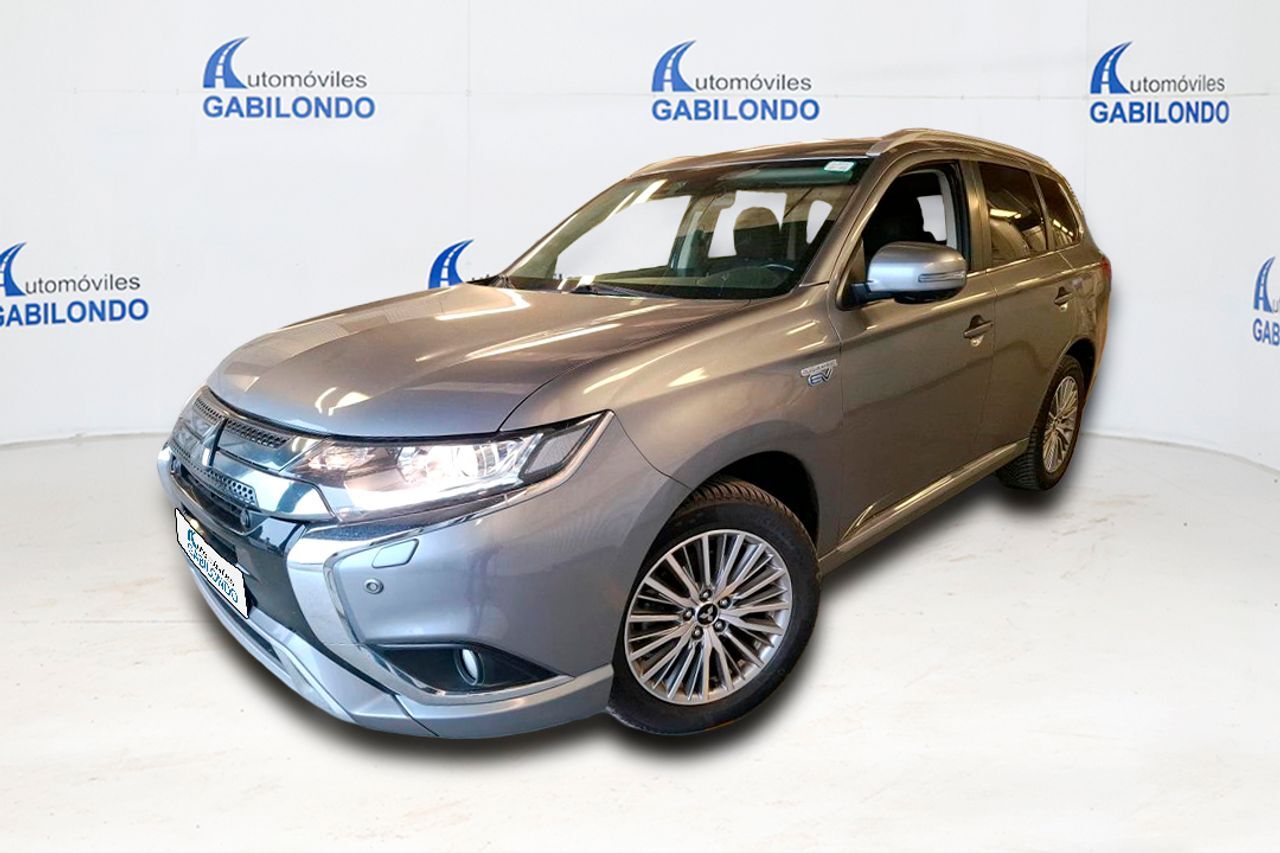 MITSUBISHI Outlander (2.4 PHEV Motion Auto 4WD) en Valladolid