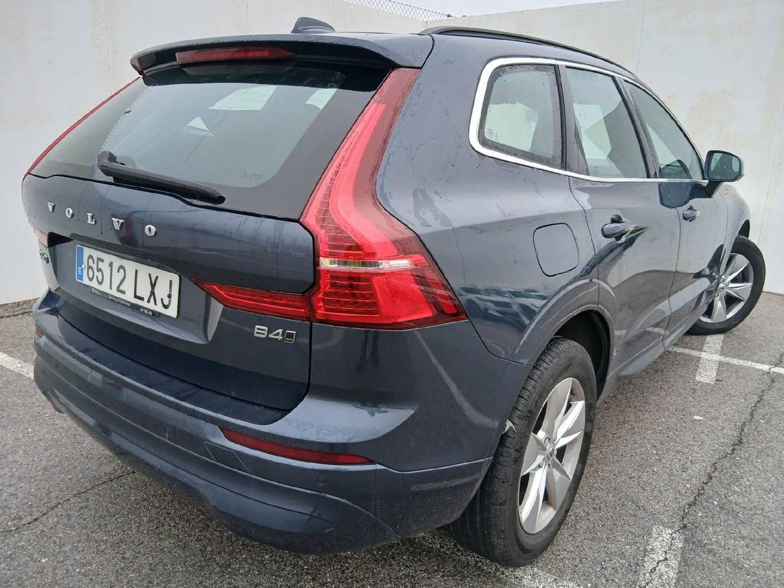 Foto del VOLVO XC60 B4 Momentum Pro AWD Aut.