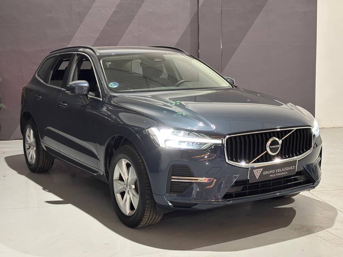 Foto del VOLVO XC60 B4 Momentum Pro AWD Aut.