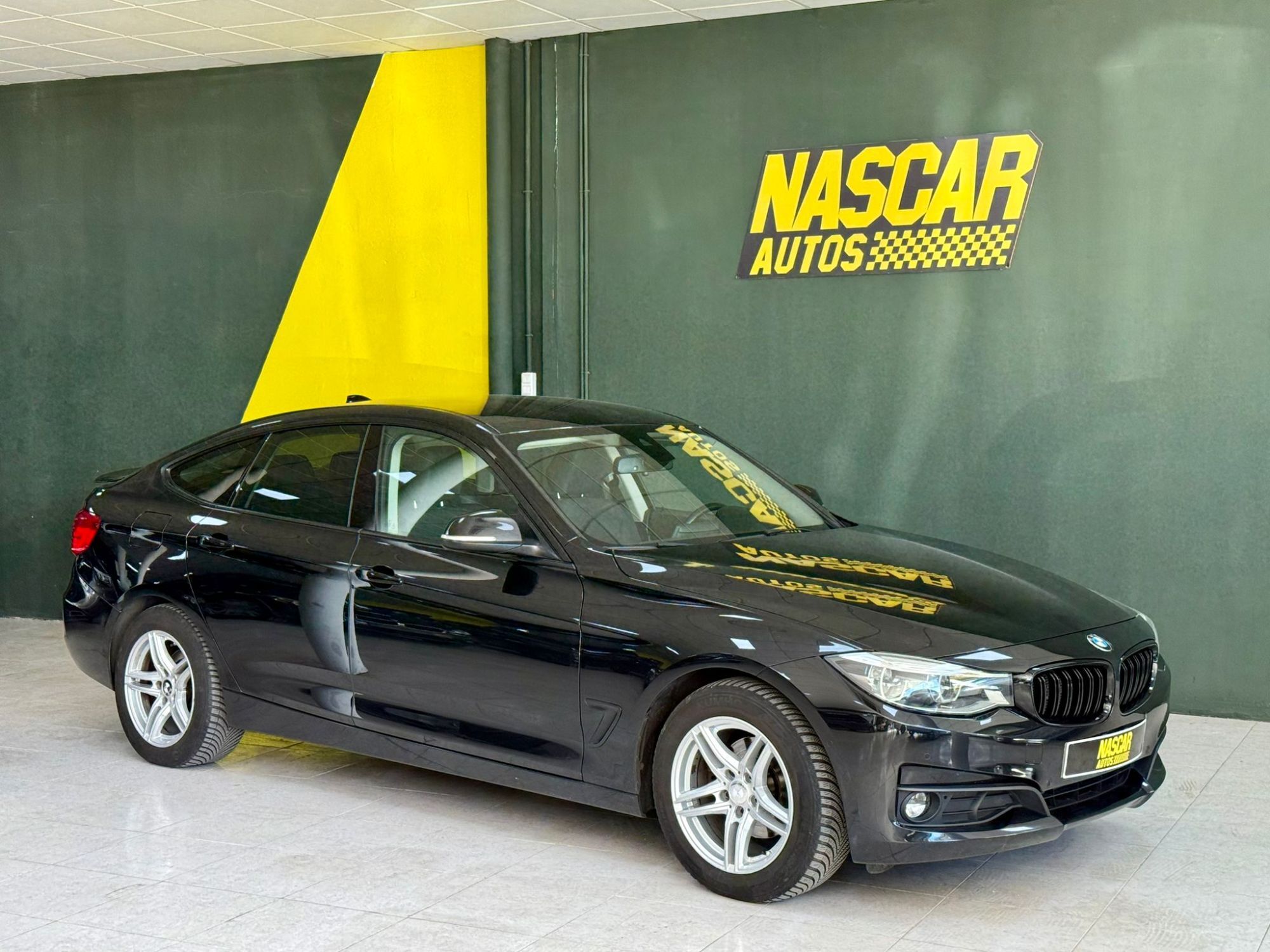 BMW Serie 3 (320d Gran Turismo) en Valencia