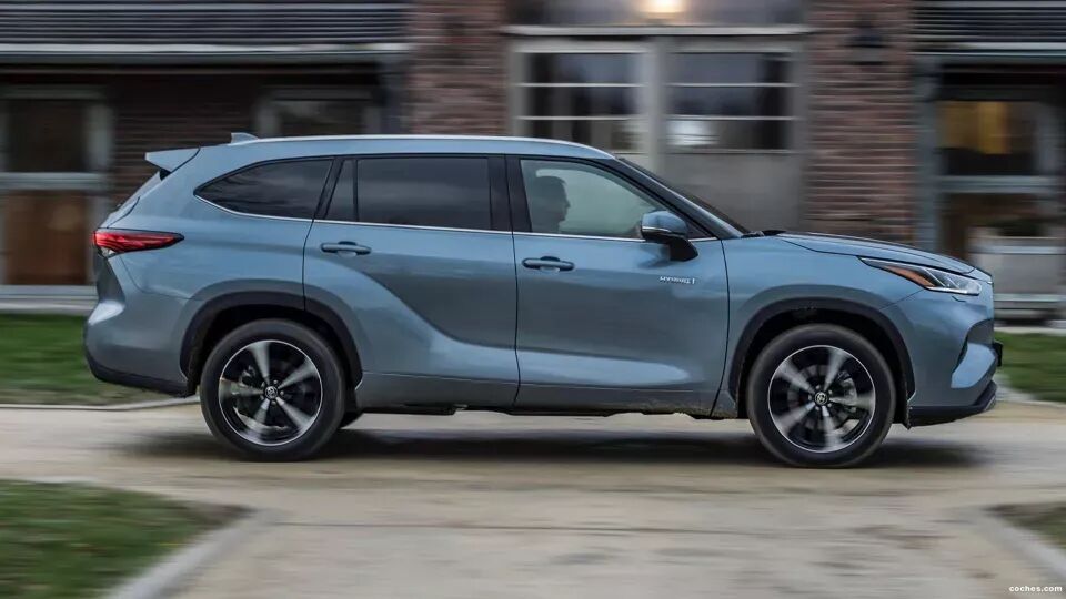 Foto del TOYOTA Highlander 2.5 hybrid Advance Pintura metalizada