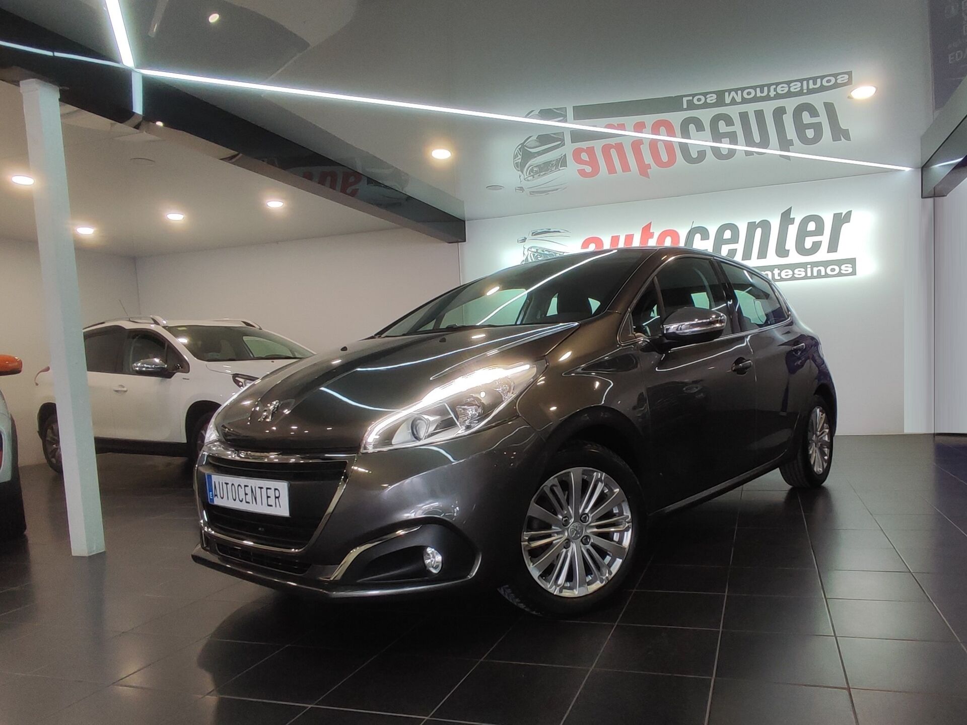 Imagen de PEUGEOT 208