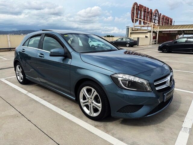 MERCEDES Clase A (180 CDI Urban 80 kW (109 CV)) en Barcelona