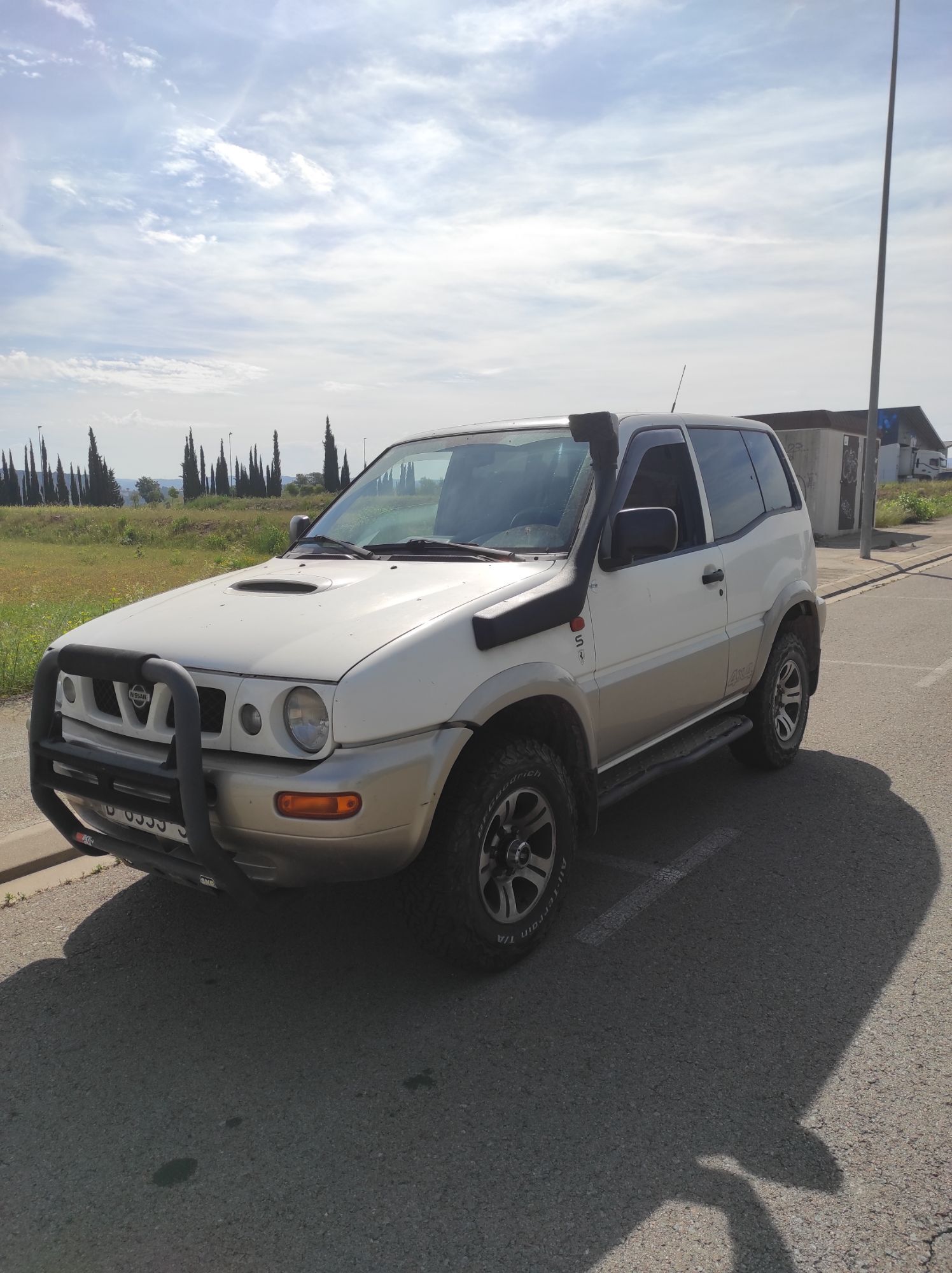 Foto del NISSAN Terrano SE 2.4