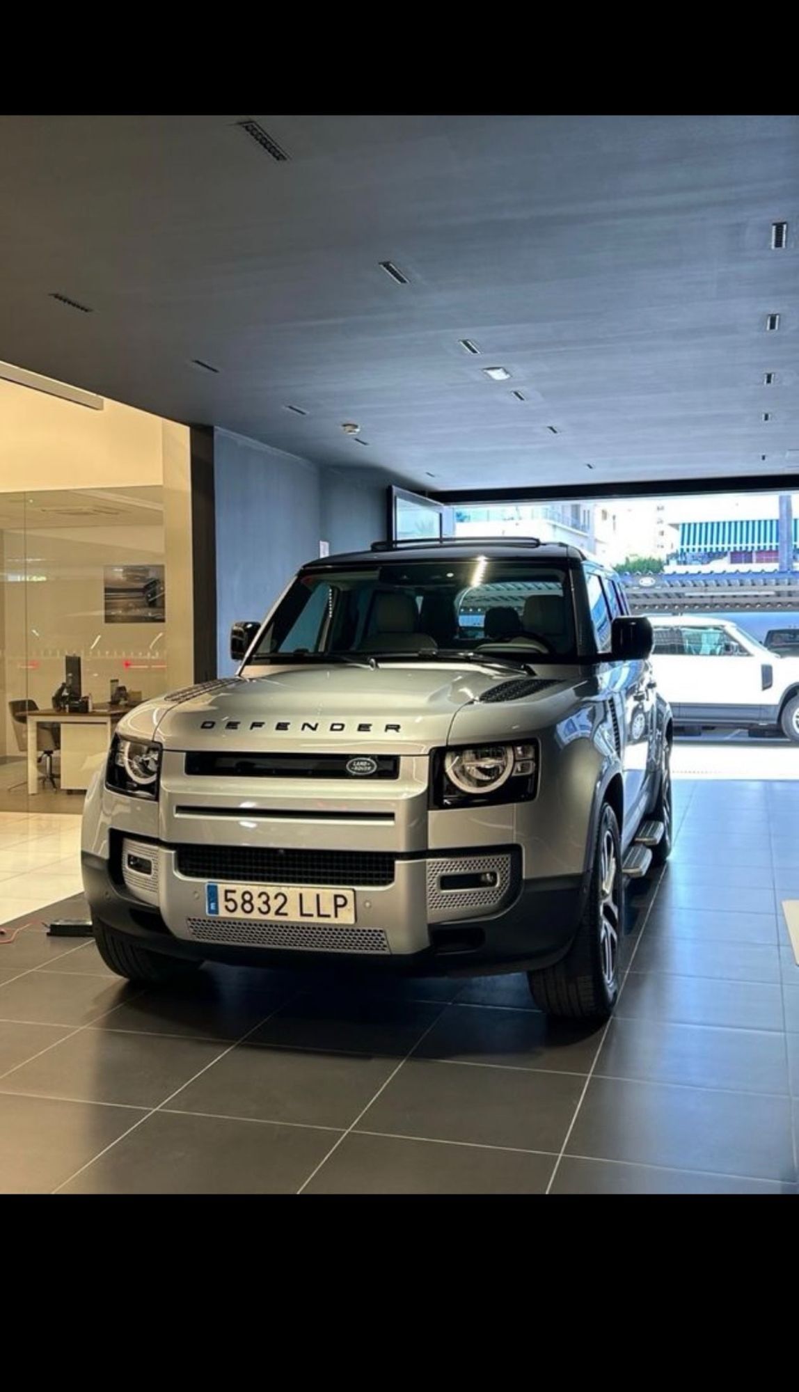 Foto del LAND ROVER Defender 110 2.0D SD4 First Edition AWD Aut. 240