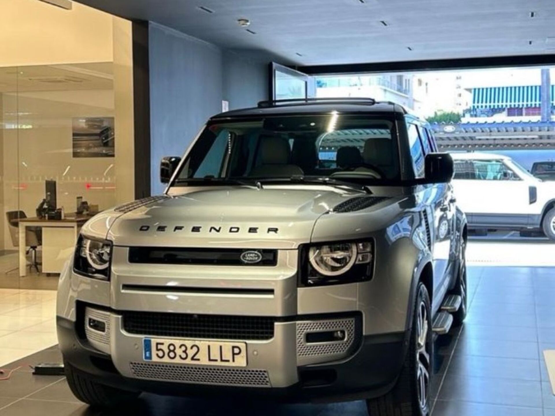 Imagen 1 de LAND ROVER Defender