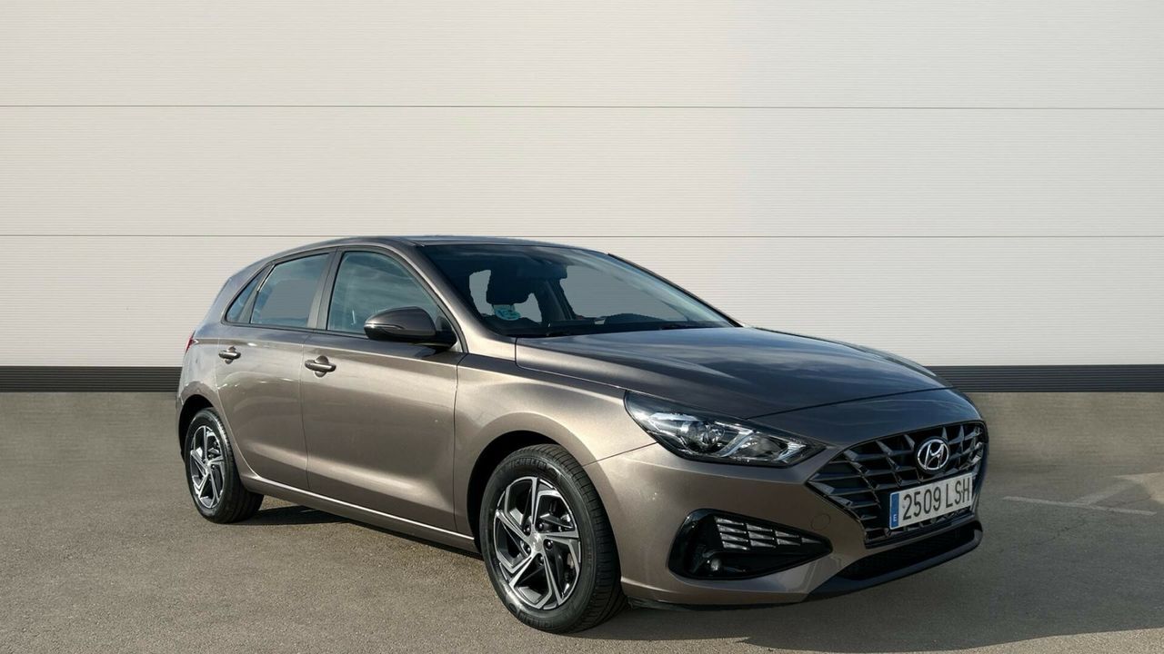 HYUNDAI i30 (1.0 TGDI KLASS 120 5P) en Madrid