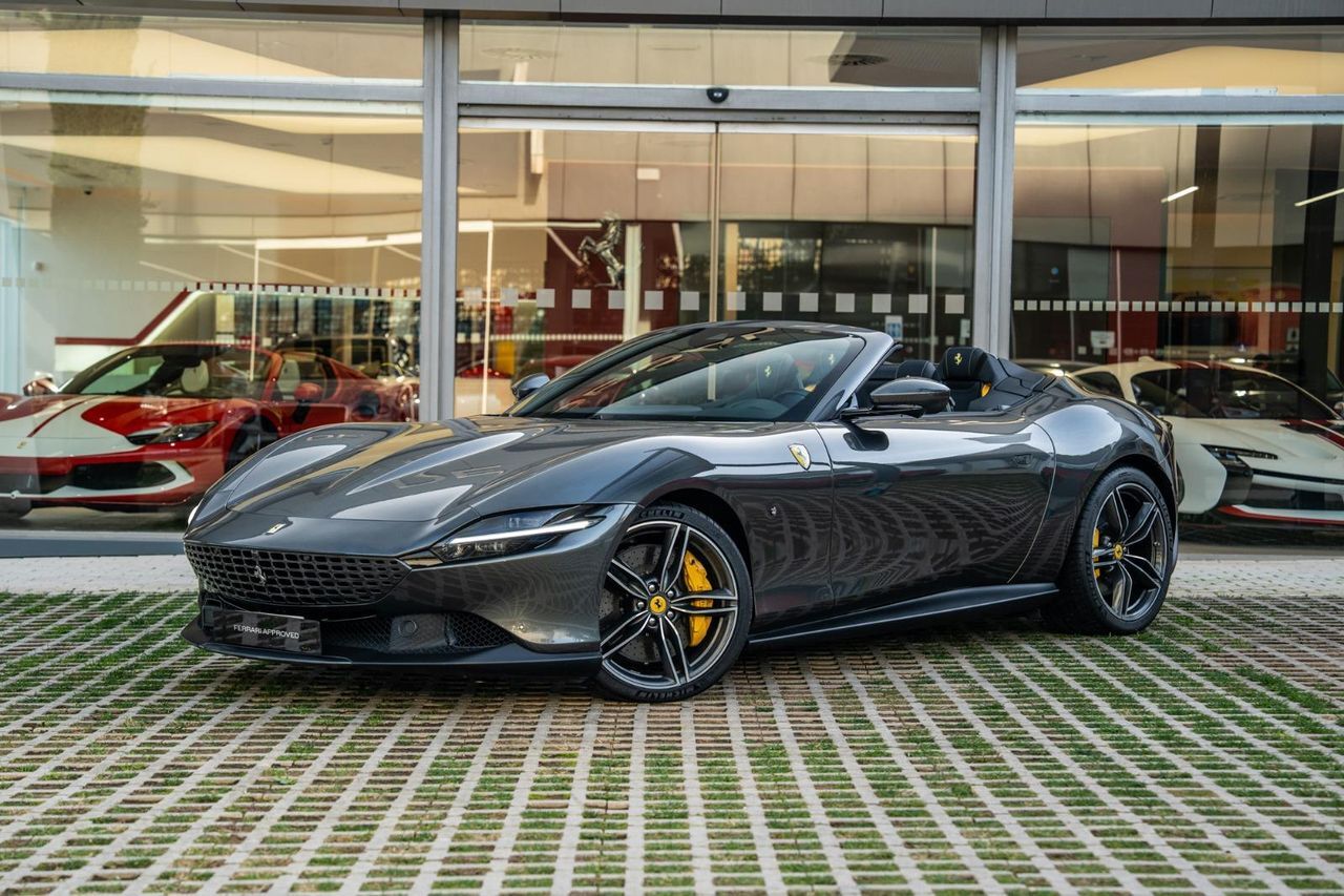 FERRARI Roma (3.9 V8 Spider) en Málaga