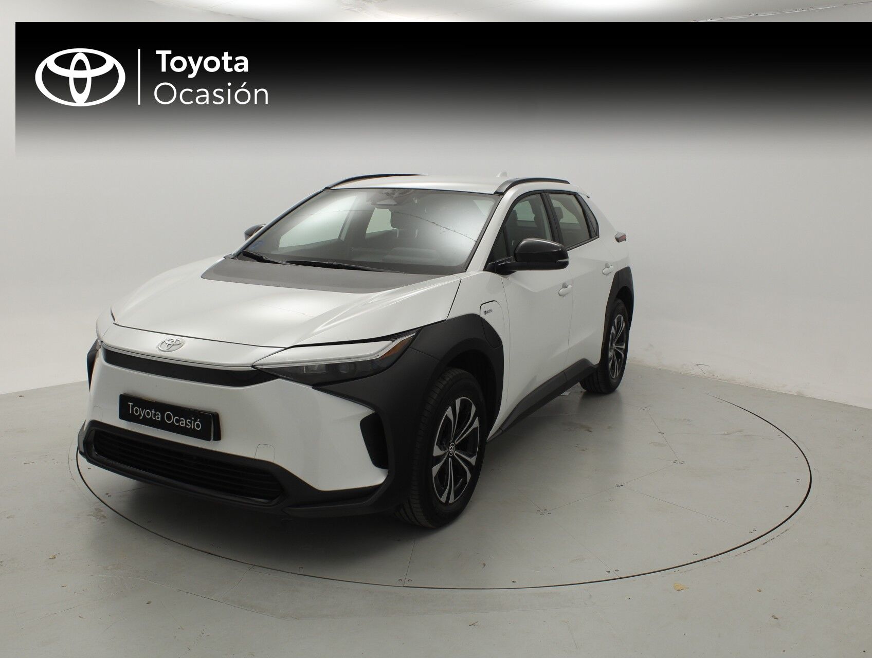 TOYOTA bZ4X (200E 4x2 5P Advance) en Barcelona
