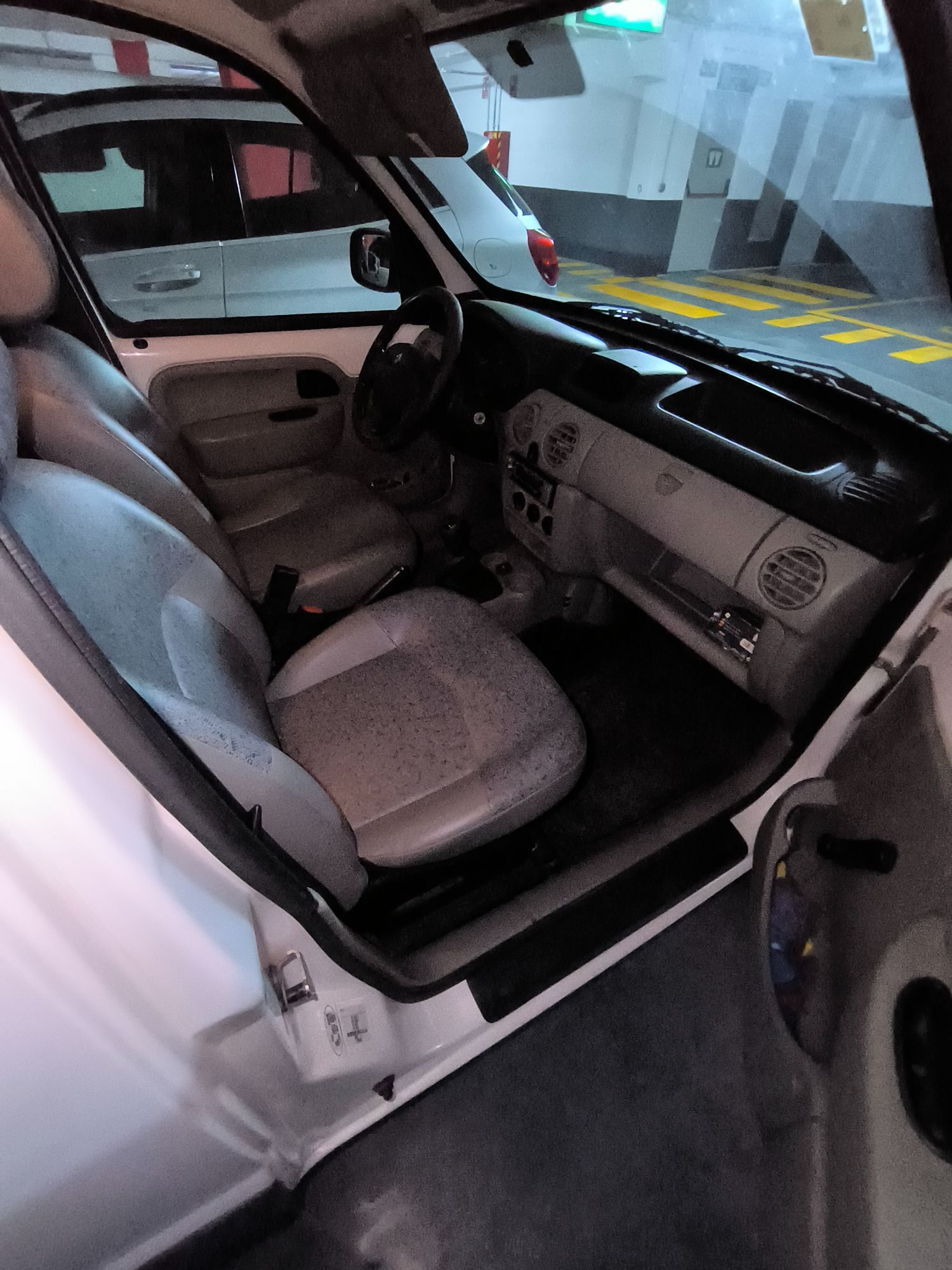 Foto del RENAULT Kangoo 1.2 16v Base Authentique