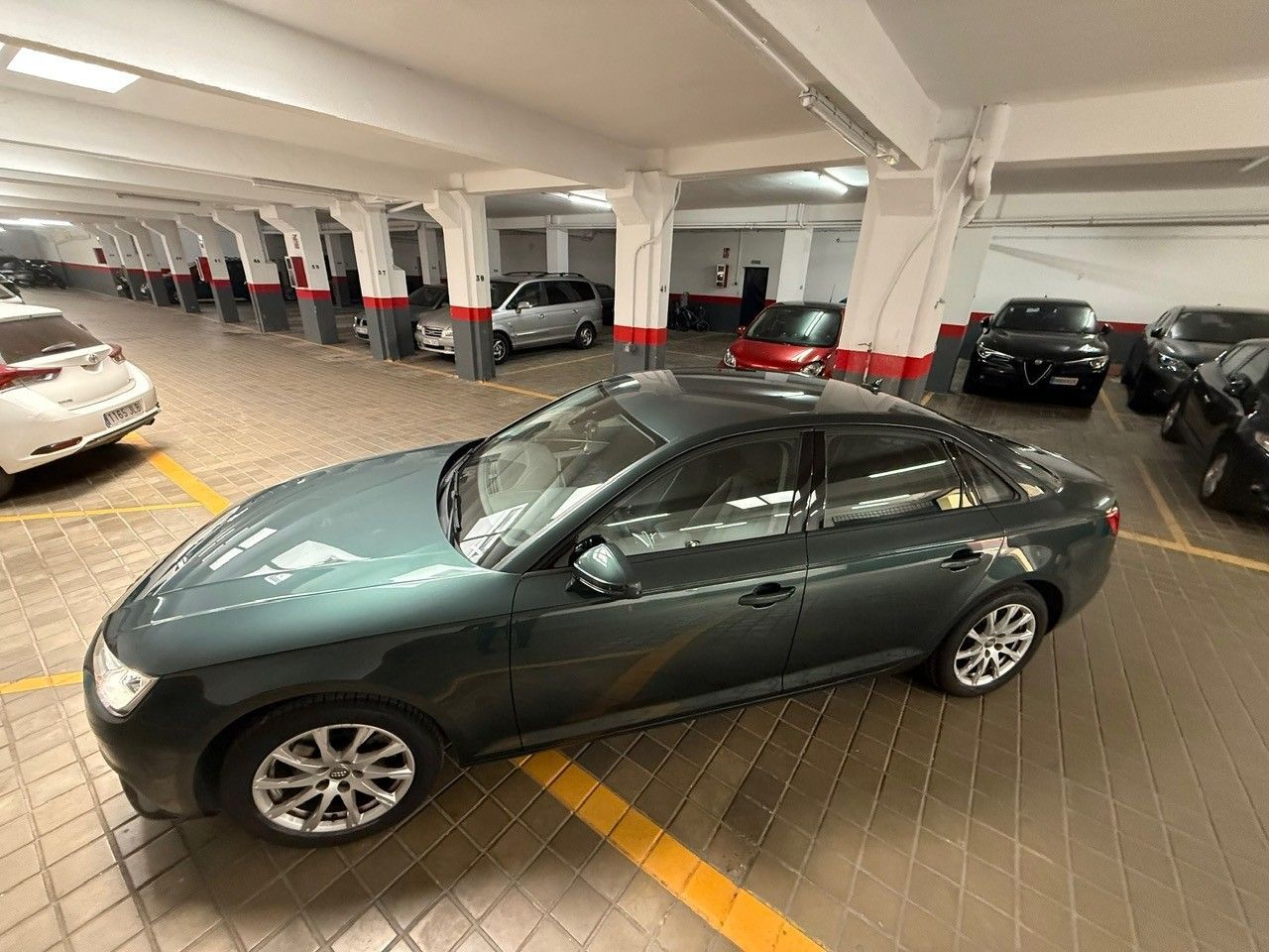 Foto del AUDI A4 2.0 TFSI ultra Design ed. S tronic 140kW