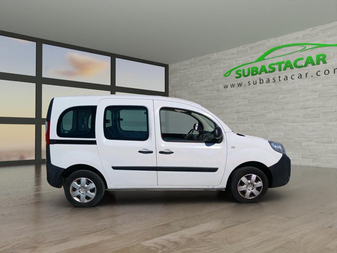 RENAULT Kangoo (Kangoo PROFESIONAL M1-AF DCI 75) en Madrid