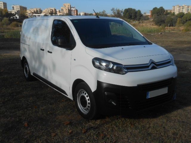 Foto del CITROEN Jumpy Fg. BlueHDI Talla M S&S Control 100