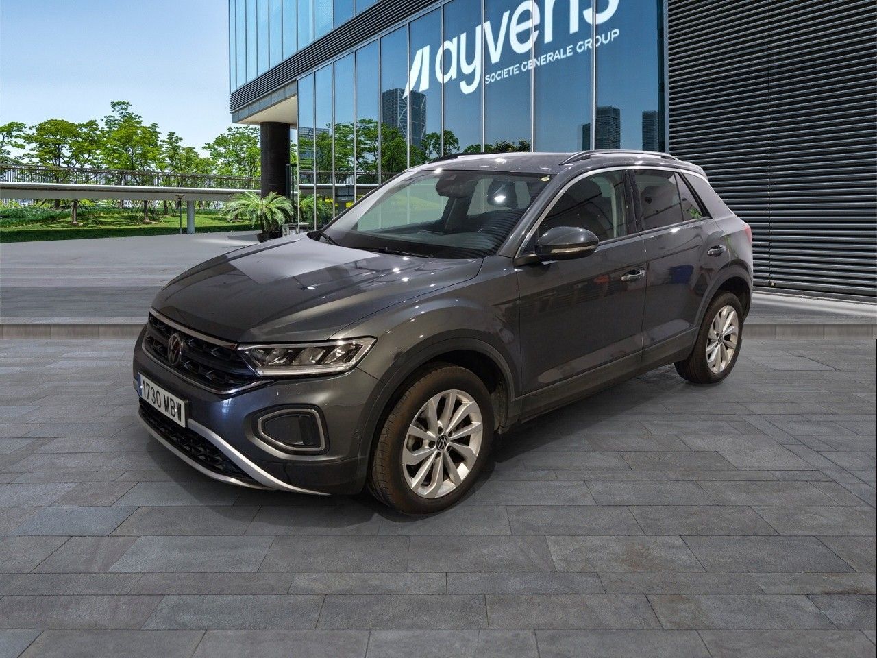 VOLKSWAGEN T-Roc (Life 2.0 TDI 85 kW (115 CV)) en Madrid