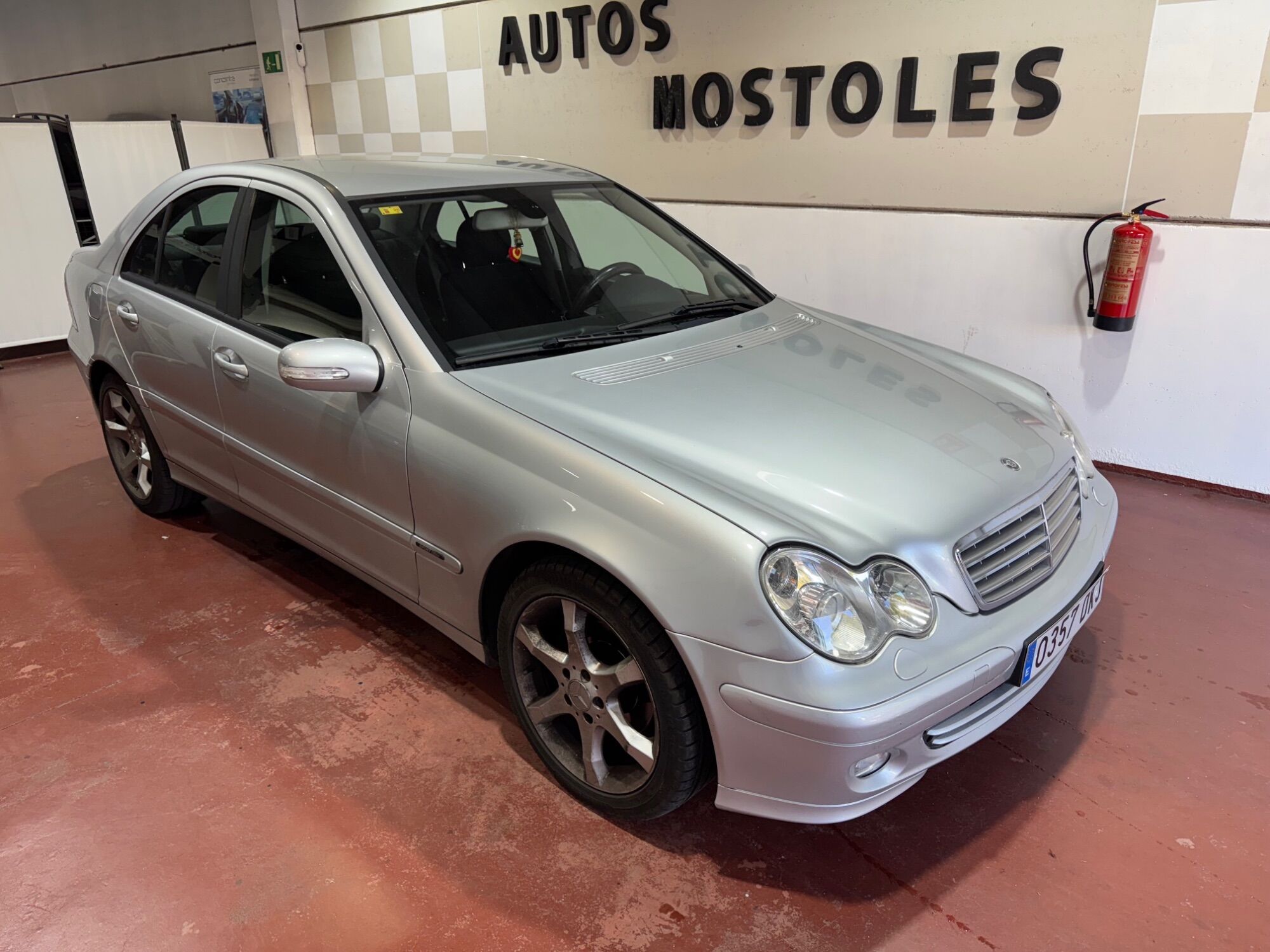 MERCEDES Clase C (C 220 CDI Avantgarde) en Madrid