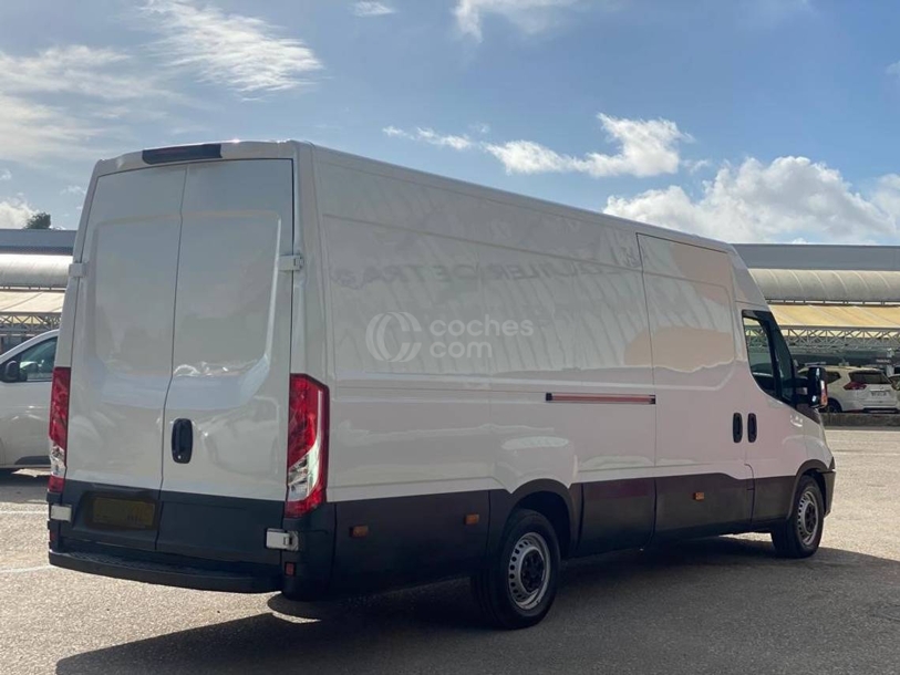 Foto del IVECO Daily Furgón 35S12 V 3520 H2 10.8 116