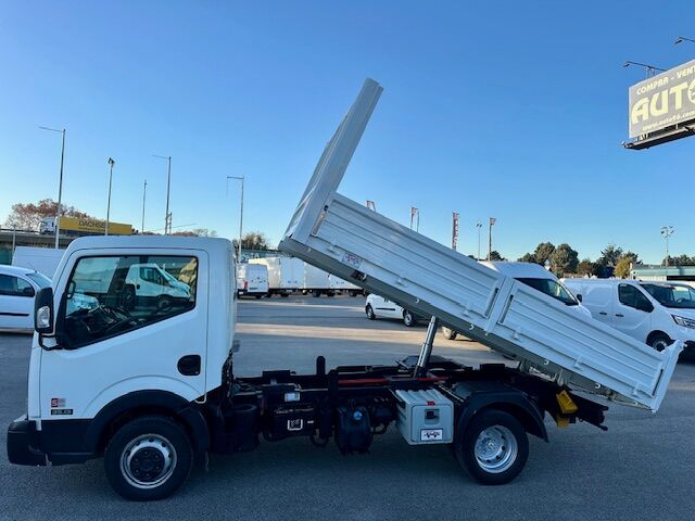 Foto del NISSAN NT400 Cabina Fija 35.13-1 Básico